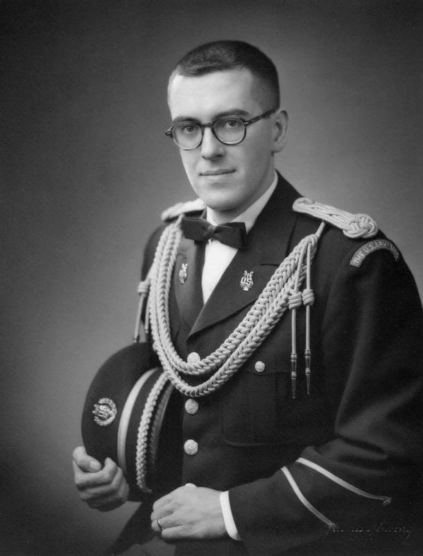 paul in army
            uniform