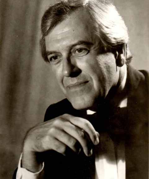 paul lyddon
        portrait